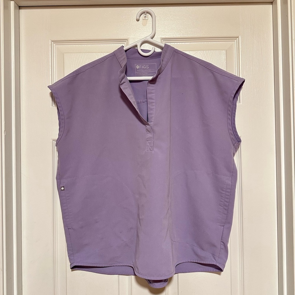 Figs Rafaela Scrub Top- Lavender Dew